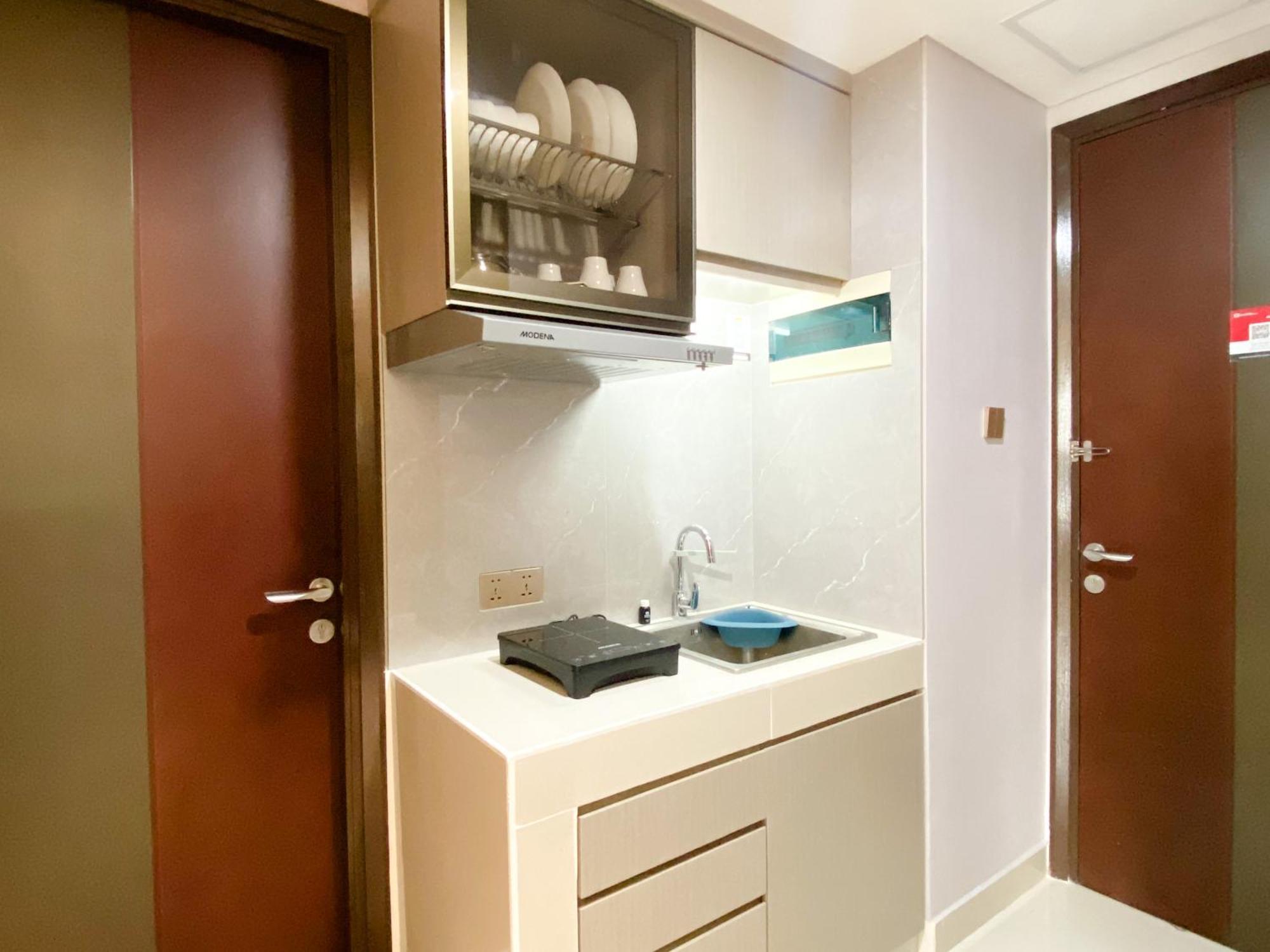 Simply And Comfortable 2Br Pollux Chadstone Apartment By Travelio Cikarang Kültér fotó