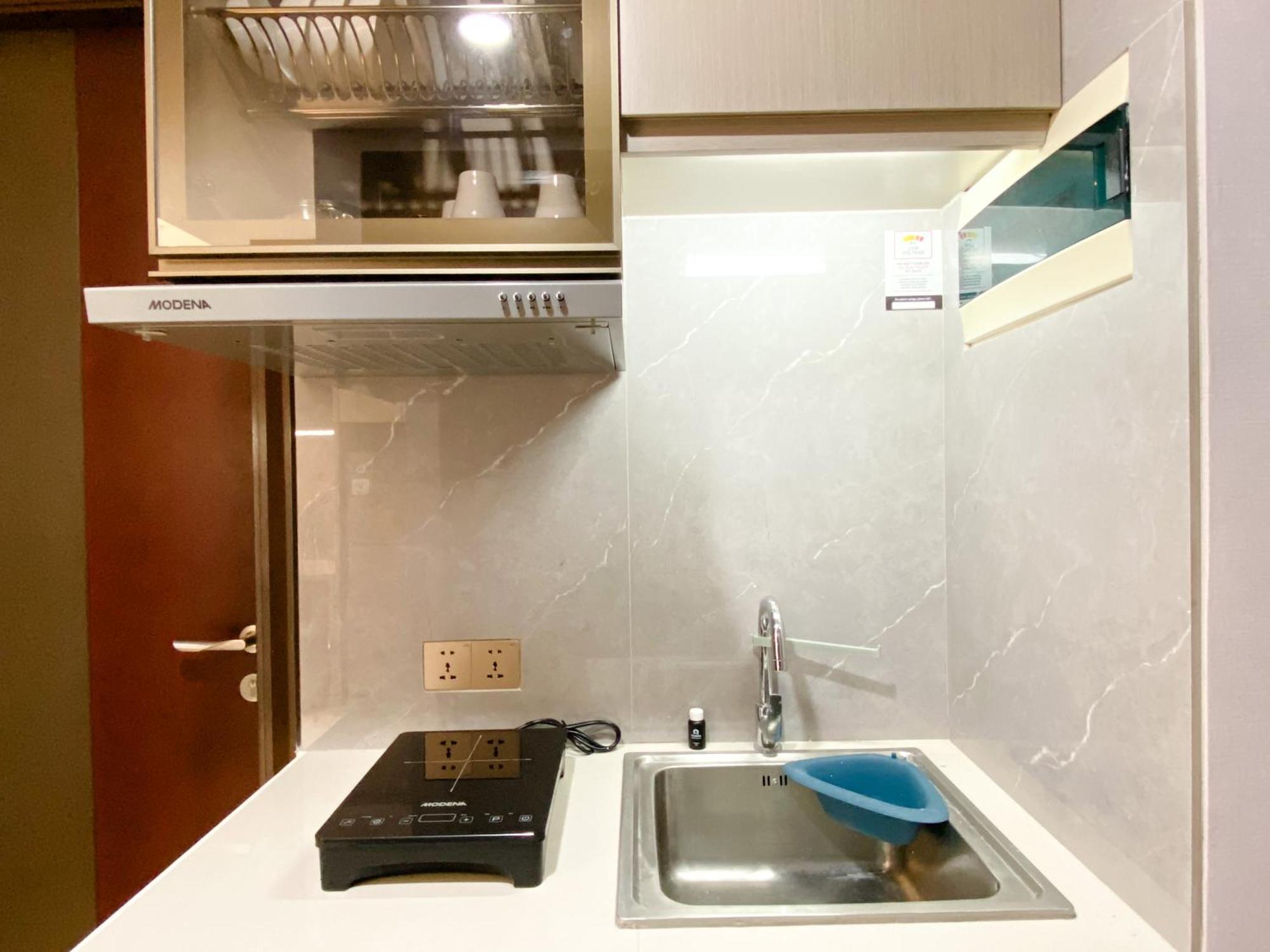 Simply And Comfortable 2Br Pollux Chadstone Apartment By Travelio Cikarang Kültér fotó